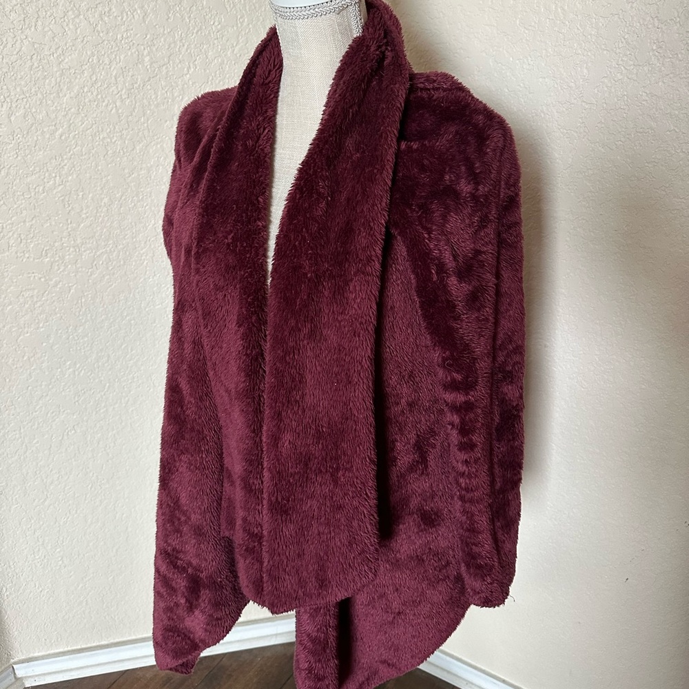 Fuzzy Shawl, used excellent condition.
